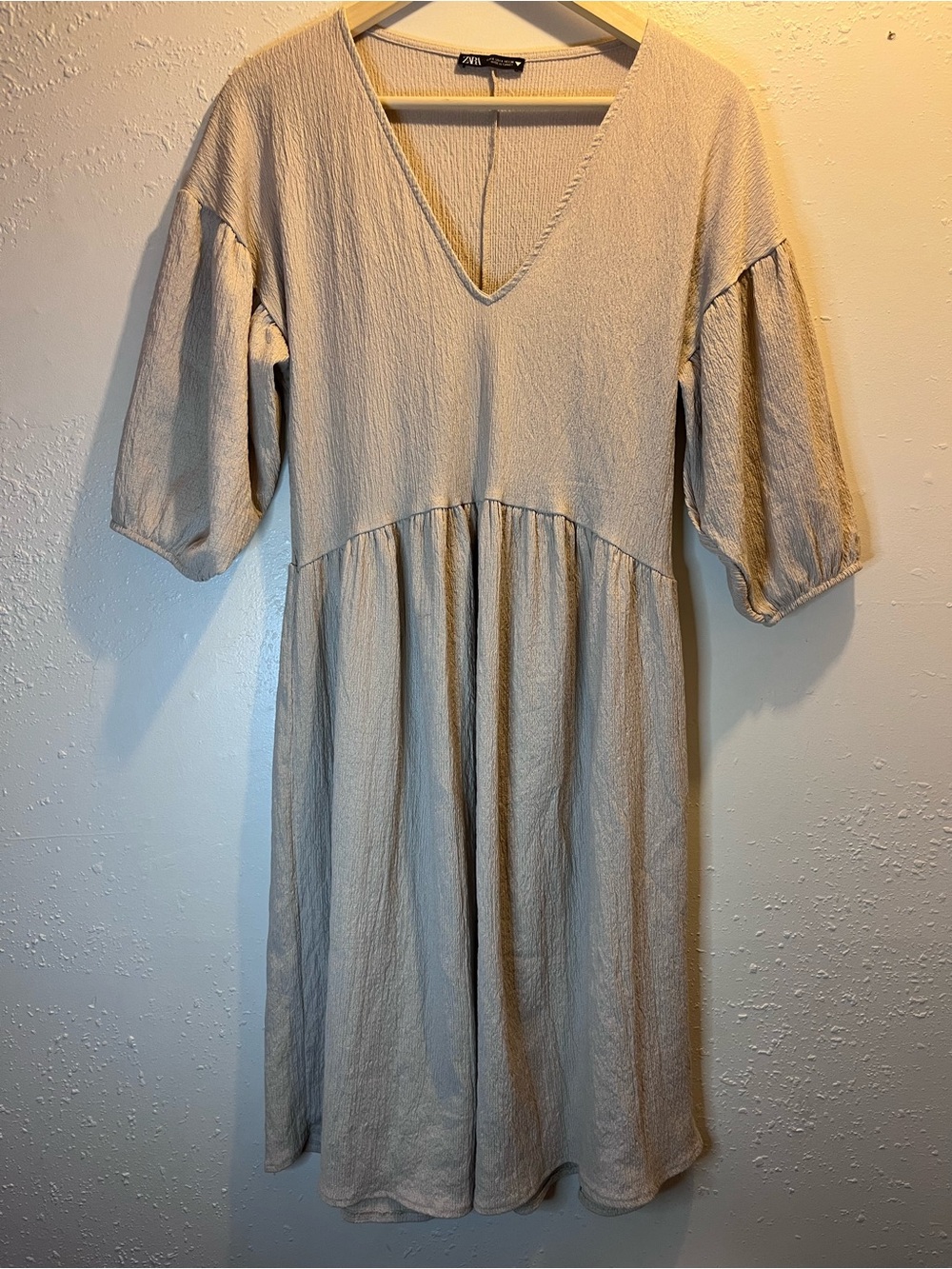 Zara Cream Neutral V-Neck Short Sleeve Summer Dress Women’s Size Small